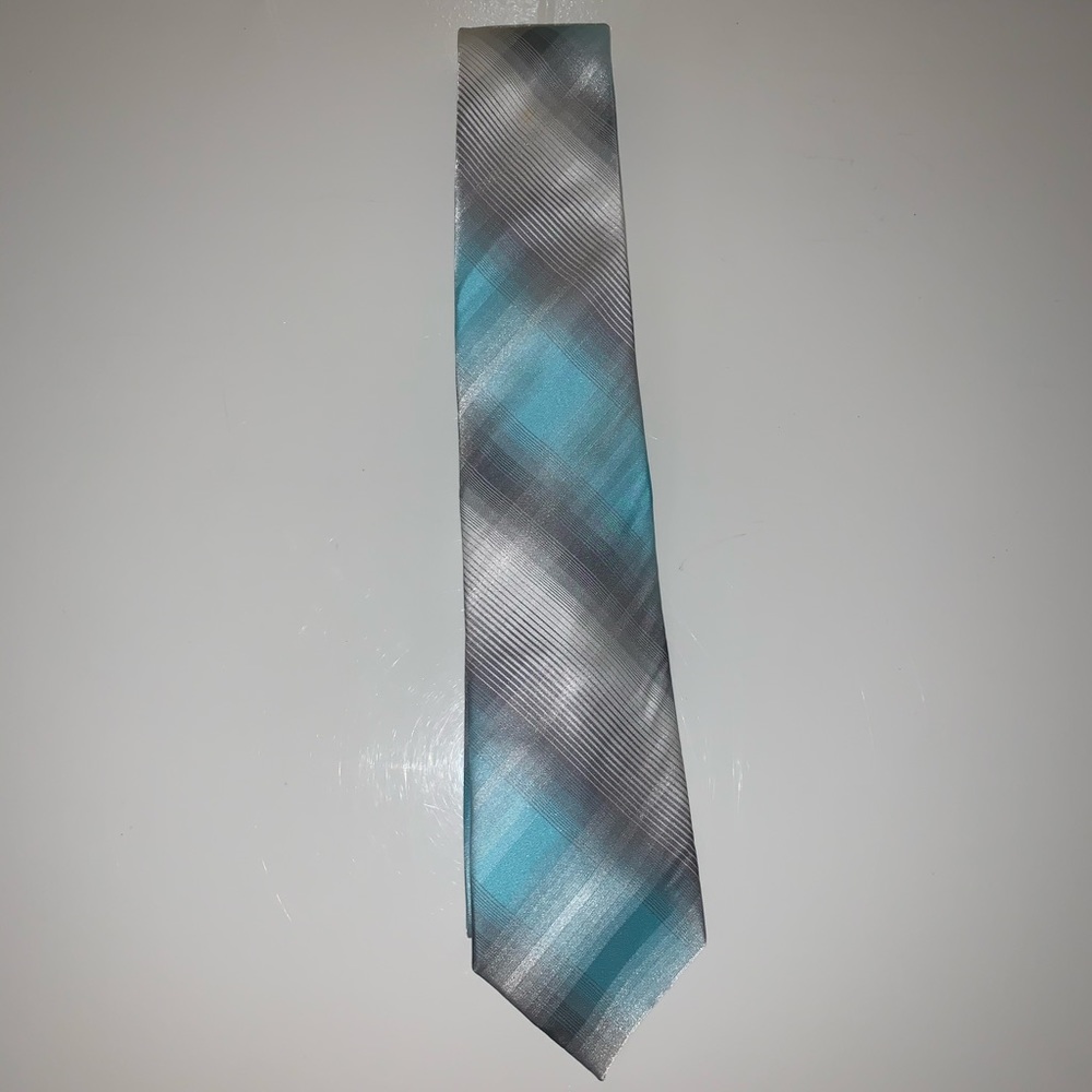 j.Ferrar tie